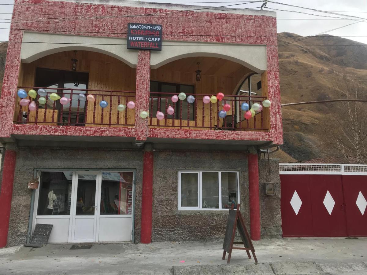 Waterfall Stepantsminda Exterior photo